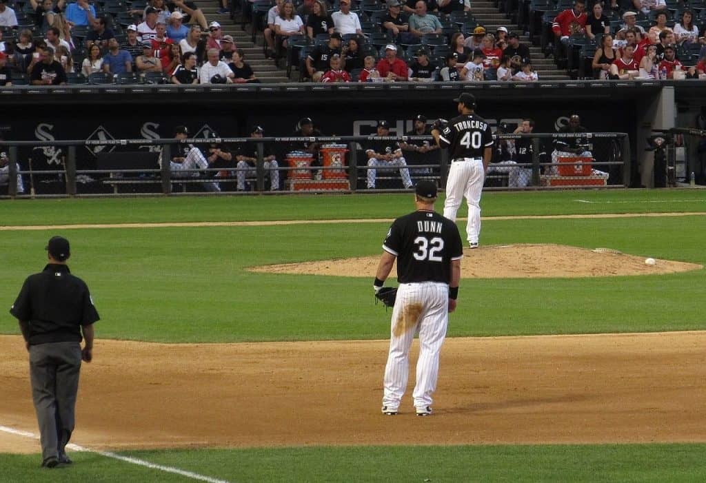 Chicago White Sox on X: Fall in Chicago. 😍🍁🍂  /  X