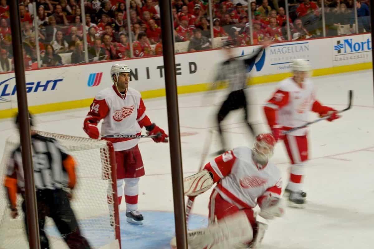 Watch the Detroit Red Wings hockey team