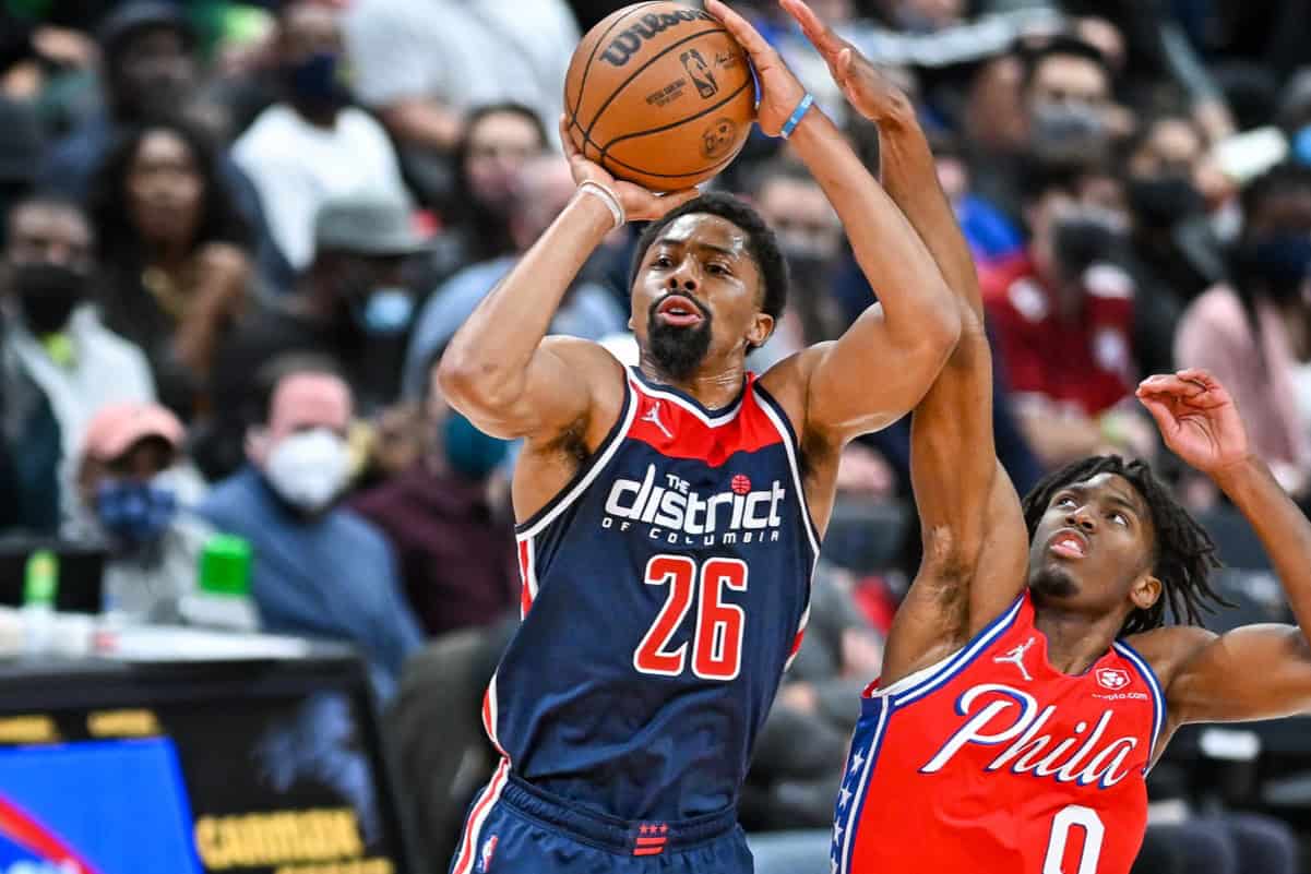 Spencer Dinwiddie of the Washington Wizards during a game against Philadelphia 76ers in 2021